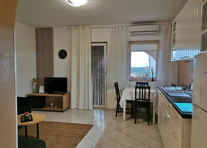 Apartments With A Swimming Pool Punat, Krk - 5378 Apartment