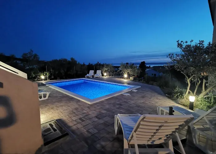 Apartments With A Swimming Pool Punat, Krk - 5378 Apartment *
