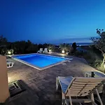 With A Swimming Pool Punat, Krk - 5378 Apartmán *